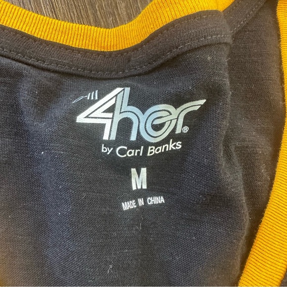 G-III 4Her Carl Banks Womens Medium Pittsburgh Pirates Black Top Shirt V-Neck - Picture 2 of 8